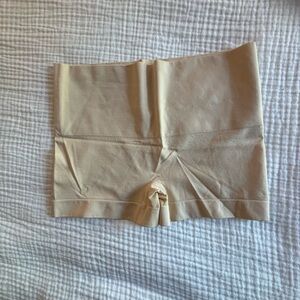 Seamless Tan Shapewear Shorts
